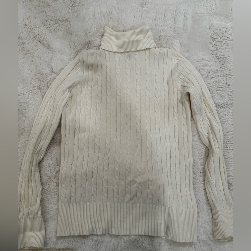 Size m sweater